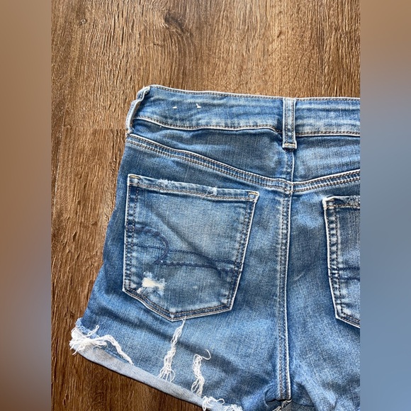 Women’s American Eagle high rise shorts - Picture 8 of 9